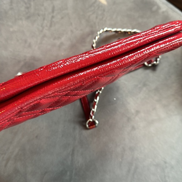 Kenneth Cole reaction, red bag - Picture 6 of 6